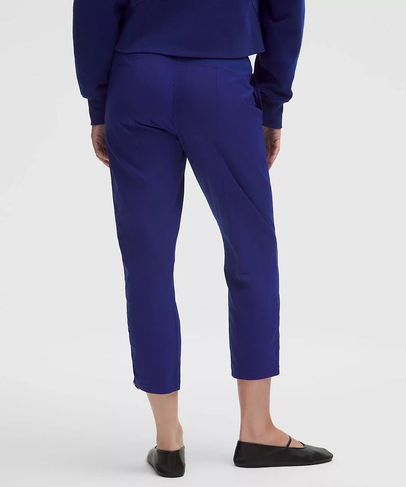 Dance Studio Mid-Rise Cropped Pant | Women's Capris