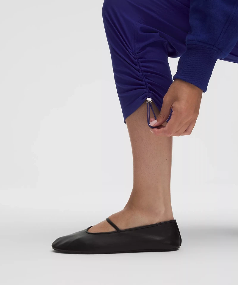 Dance Studio Mid-Rise Cropped Pant | Women's Capris