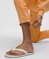 Dance Studio Mid-Rise Cropped Pant | Women's Capris