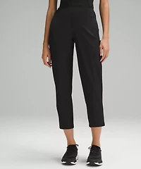 Warpstreme Multi-Pocket Mid-Rise Golf Crop 24" | Women's Trousers