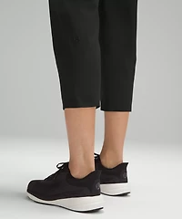 Warpstreme Multi-Pocket Mid-Rise Golf Crop 24" | Women's Trousers