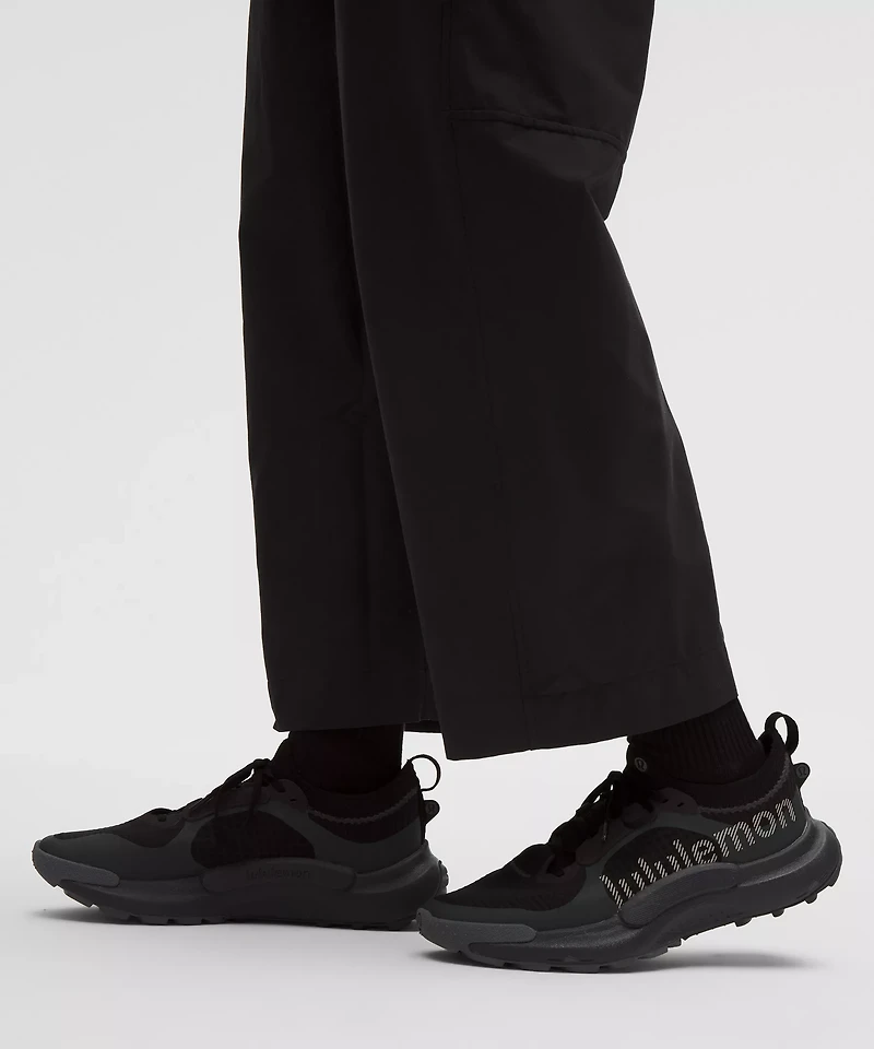 Lightweight Mid-Rise Barrel-Leg Cropped Pant