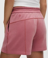 Softstreme High-Rise Short 4"