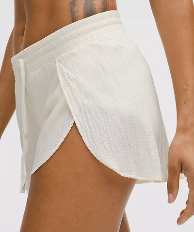Negative Split Textured Run Short 2.5" | Women's Shorts