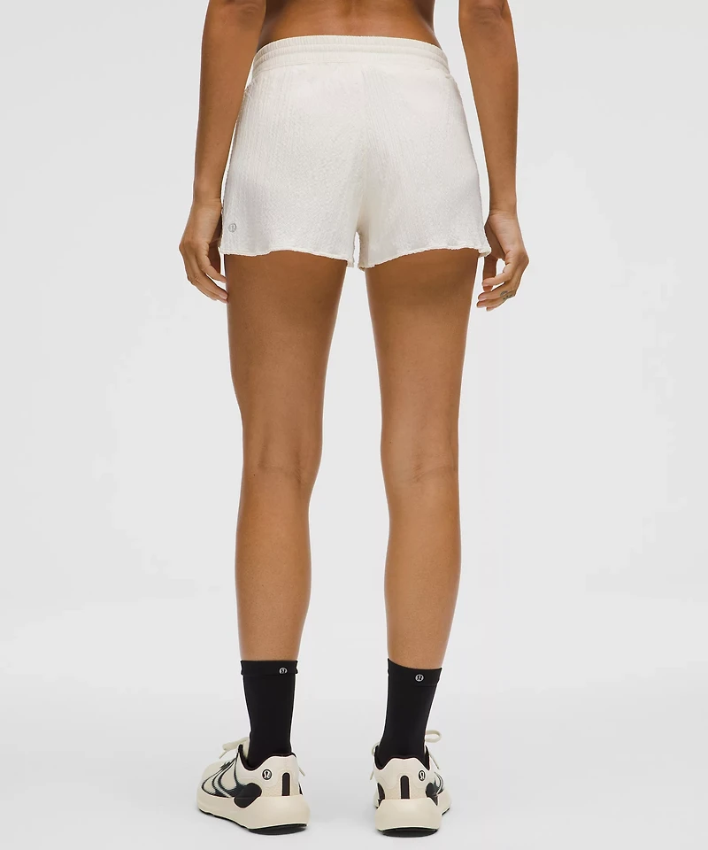 Negative Split Textured Run Short 2.5" | Women's Shorts