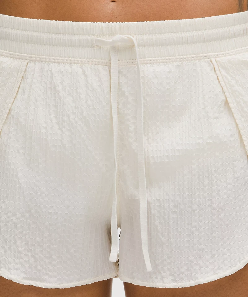 Negative Split Textured Run Short 2.5" | Women's Shorts