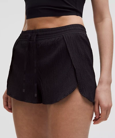 Negative Split Textured Run Short 2.5" | Women's Shorts