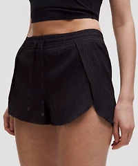 Negative Split Textured Run Short 2.5" | Women's Shorts