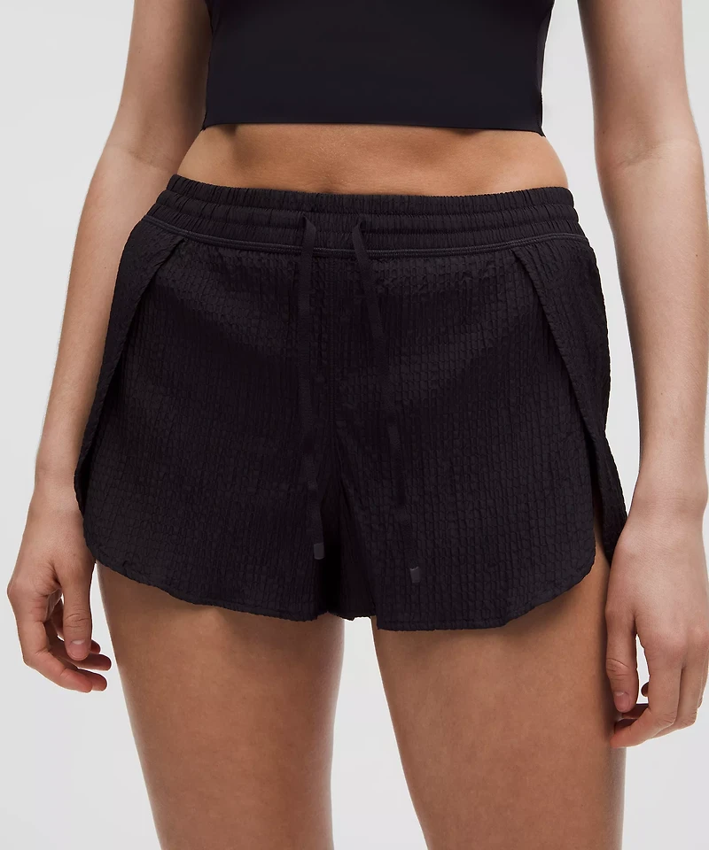 Negative Split Textured Run Short 2.5" | Women's Shorts