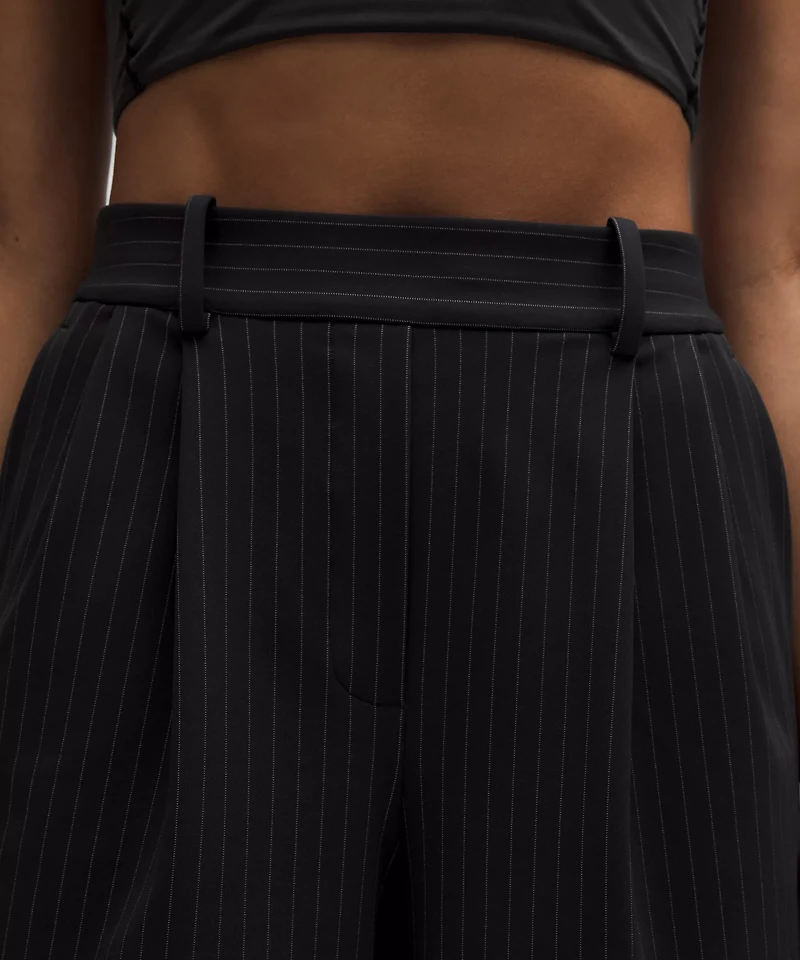 Daydrift Pleated High-Rise Short 7" | Women's Shorts