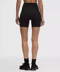 Wunder Train No Line High-Rise Short 6"