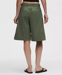Woven Mid-Rise Bermuda Short