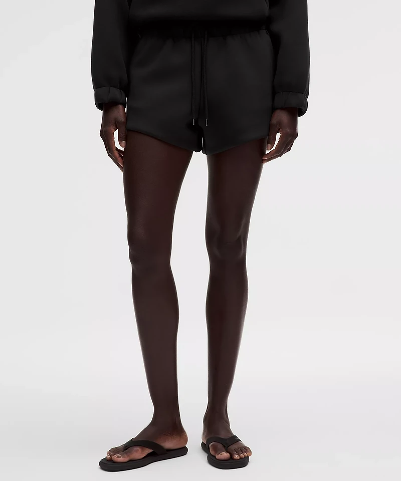 Sleek Spacer Mid-Rise Short 3.5"