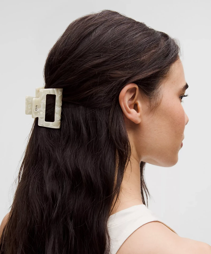 Medium Claw Hair Clip | Women's Accessories