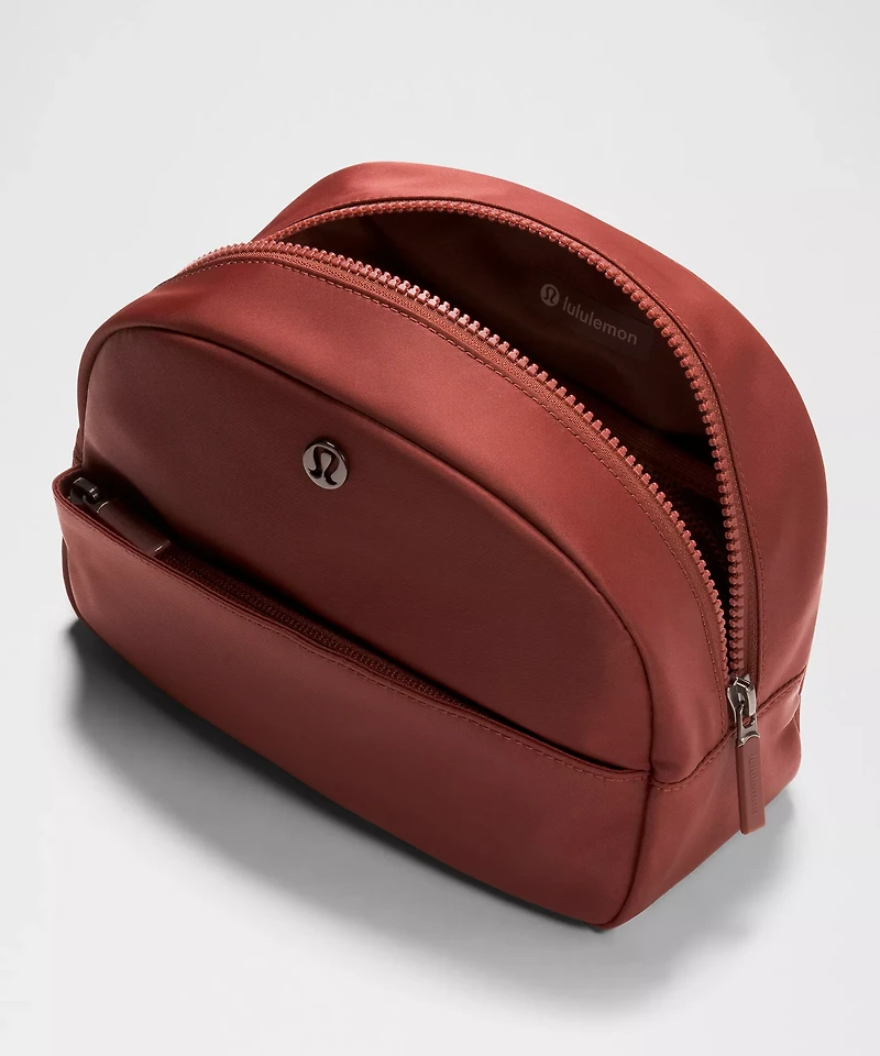 City Essentials Pouch 4L