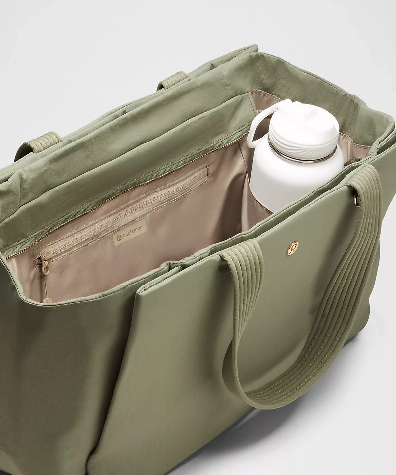 Triple Compartment Tote Bag 18L | Men's Bags,Purses,Wallets
