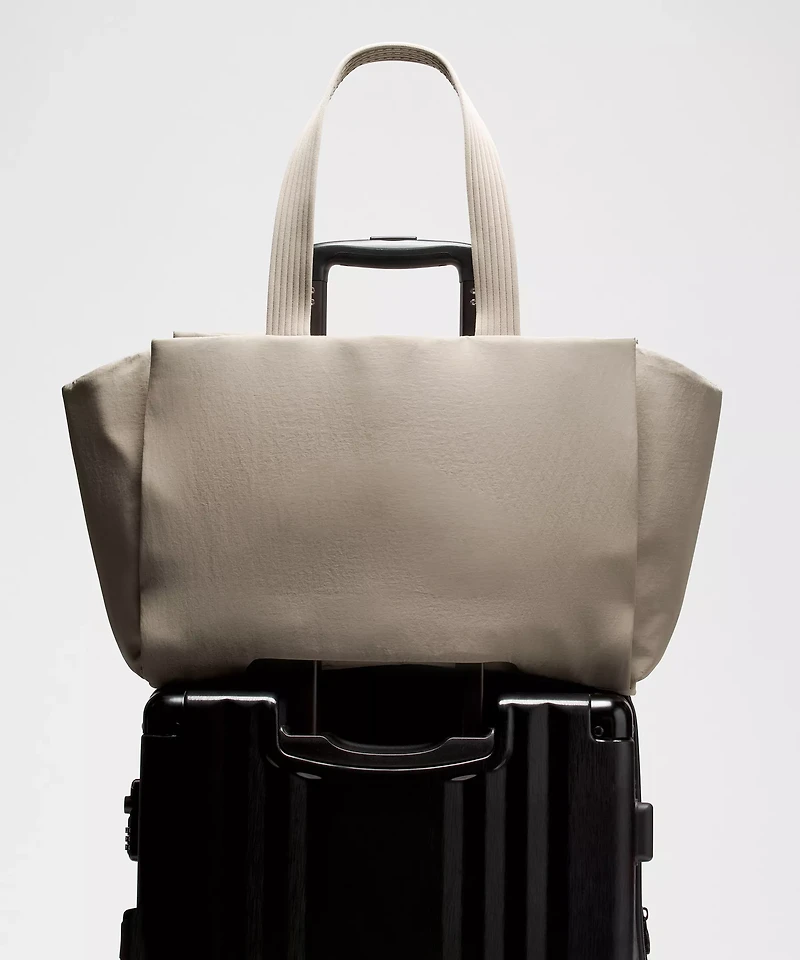 Triple Compartment Tote Bag 18L