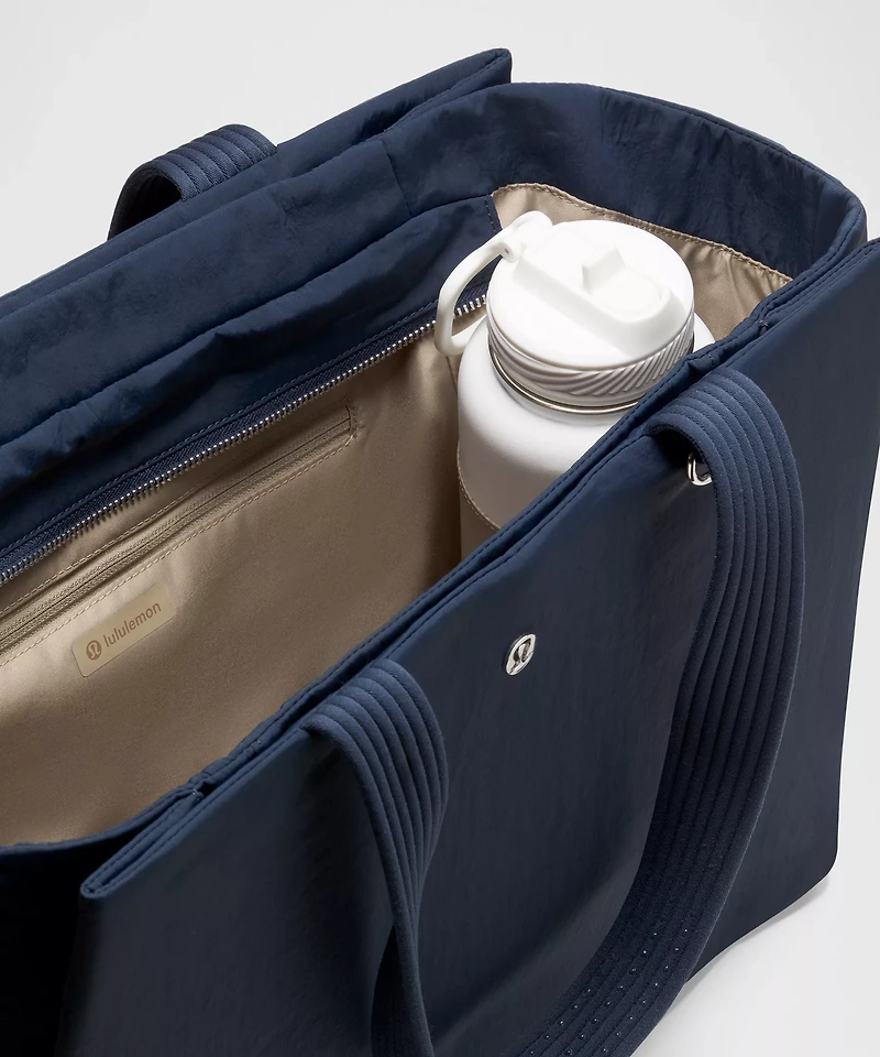 Triple Compartment Tote Bag 18L