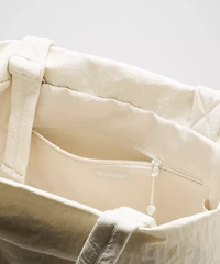 On My Level Carryall Tote Bag 27.5L | Women's Bags,Purses,Wallets