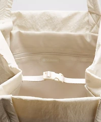 On My Level Carryall Tote Bag 27.5L | Women's Bags,Purses,Wallets