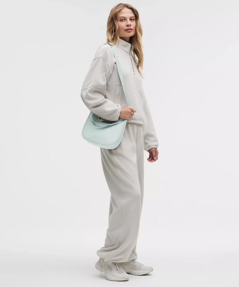 City Essentials Small Shoulder Bag 3L