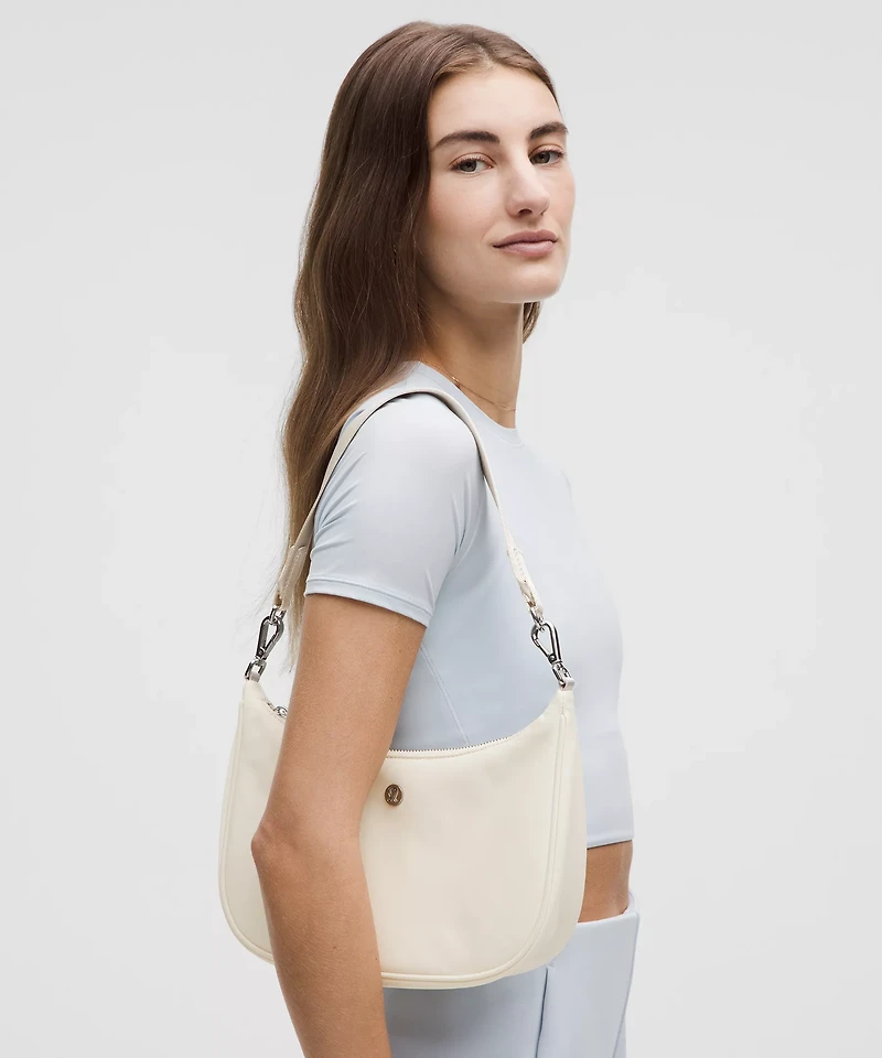 City Essentials Small Shoulder Bag 3L