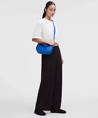 City Essentials Small Shoulder Bag 3L