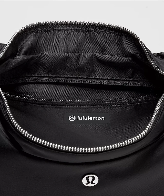 Lululemon athletica City Essentials Duffle Bag 28L | Pacific City