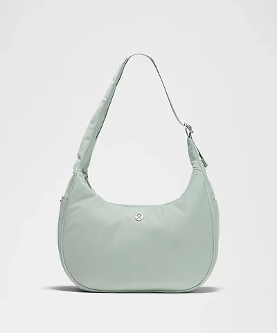 City Essentials Shoulder Bag 4L