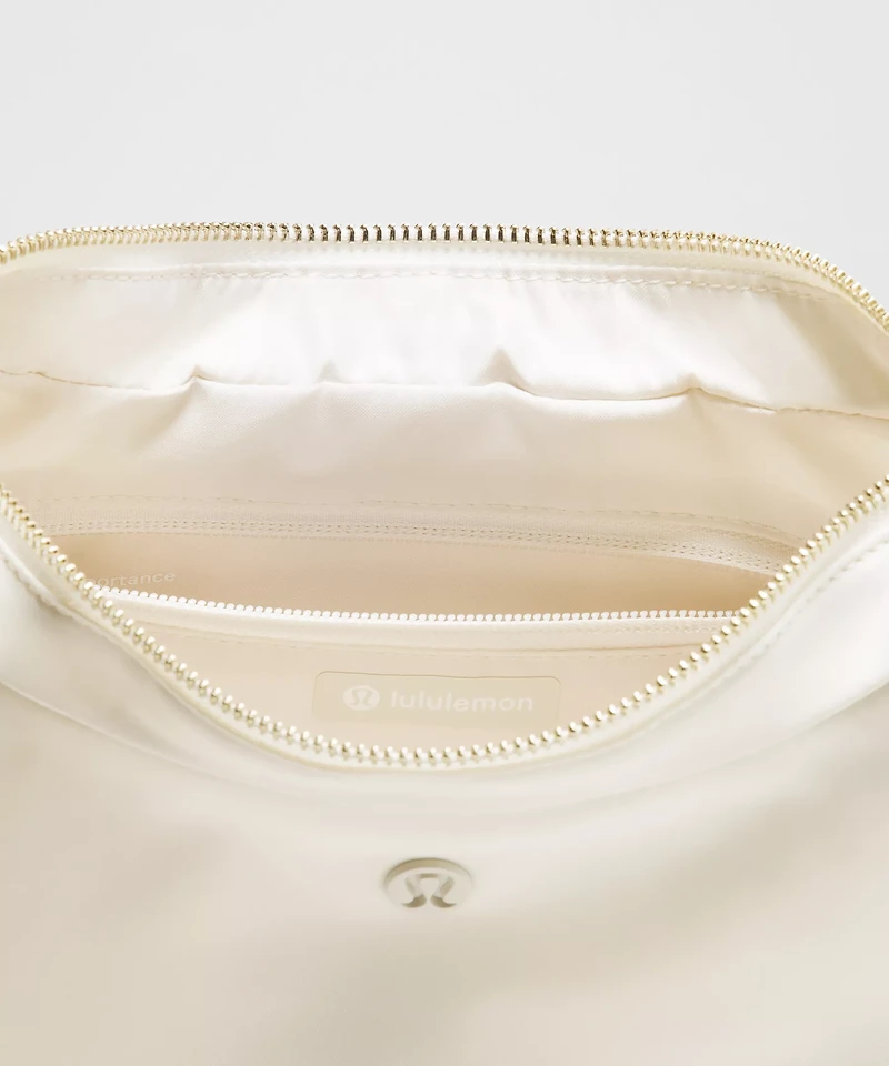 City Essentials Shoulder Bag 4L | Women's Bags,Purses,Wallets