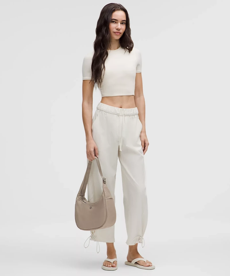 City Essentials Shoulder Bag 4L