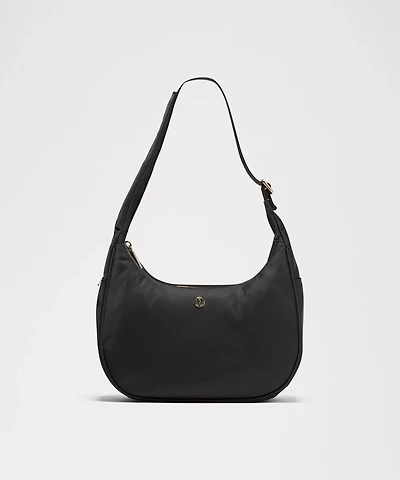 City Essentials Shoulder Bag 4L