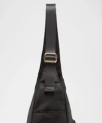 City Essentials Shoulder Bag 4L