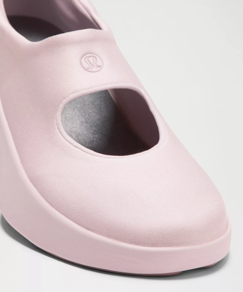 Women's Mary Train Sneaker