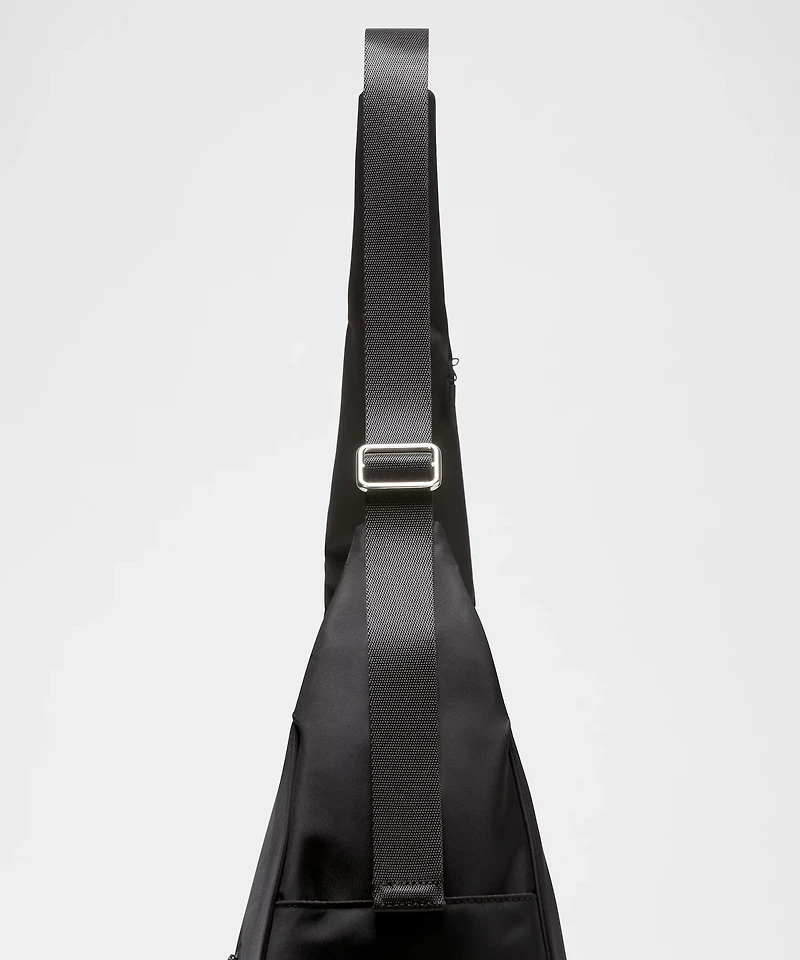 City Essentials Oversized Shoulder Bag 18L