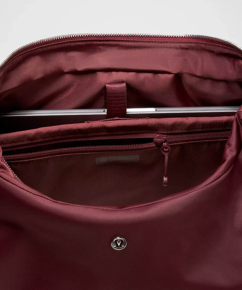 City Essentials Oversized Shoulder Bag 18L