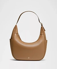 City Essentials Shoulder Bag 4L *Smooth Leather Alternative