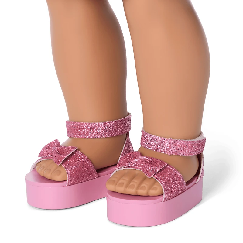 Raquel’s™ Beach Bundle (Girl of the Year™ 2026)