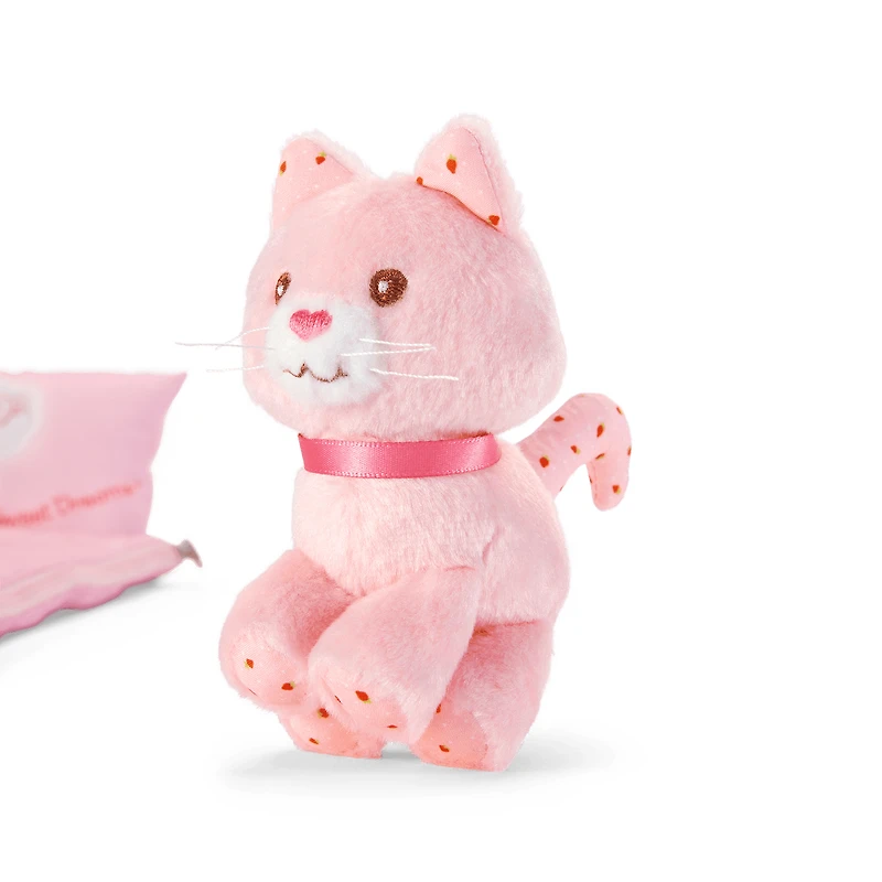 Courtney’s™ Strawberry Shortcake™ Sleepover Bundle (Historical Characters)