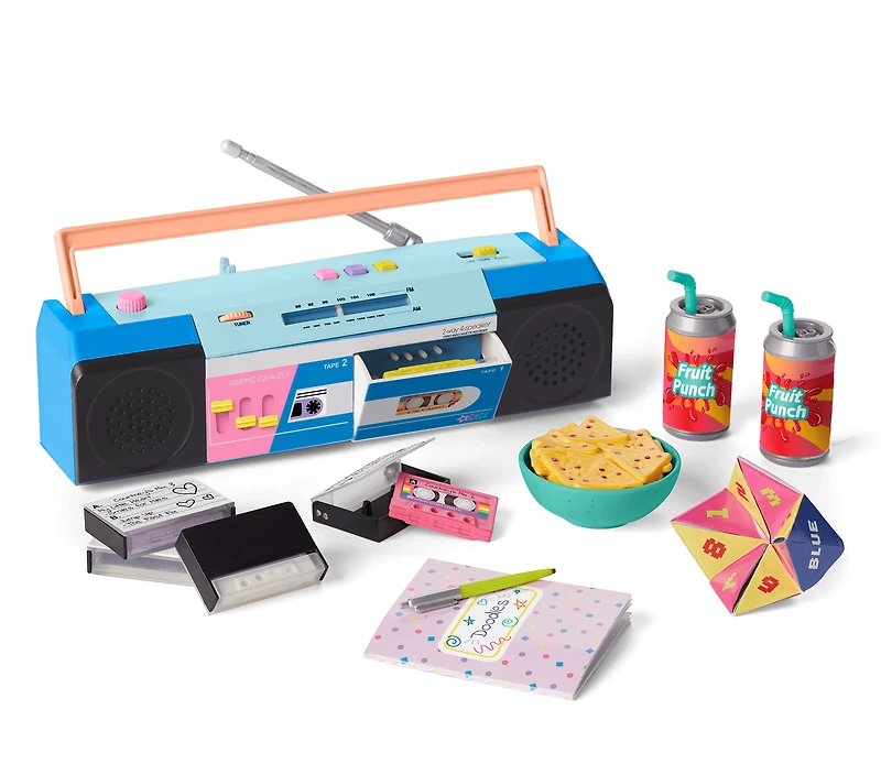Courtney’s™ Strawberry Shortcake™ Sleepover Bundle (Historical Characters)