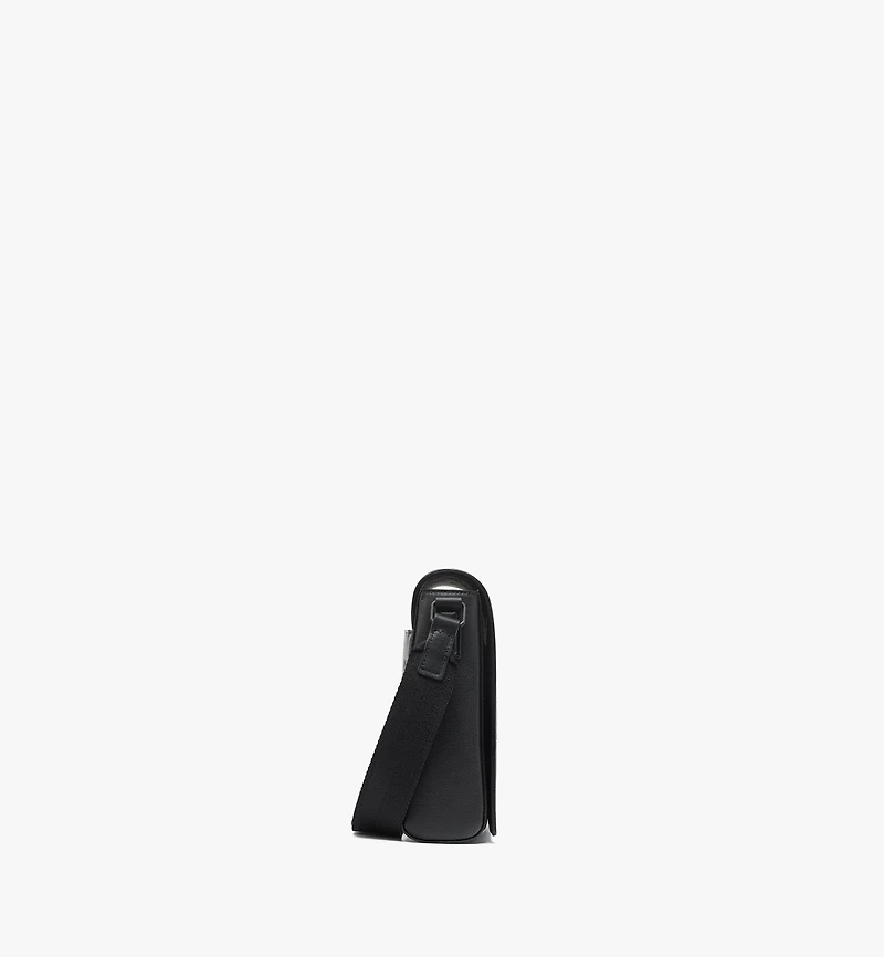 Klassik Messenger in Maxi Monogram Leather