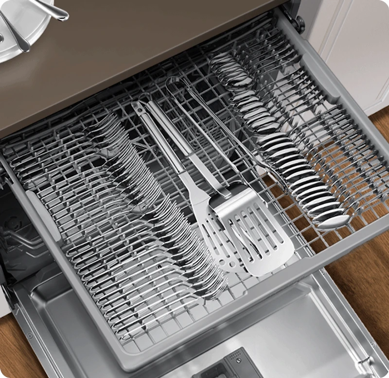 51 dBA Fingerprint-resistant Dishwasher with 3rd Rack | Samsung Canada