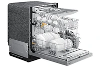 Smart Stormwash+ 7 Series 42 dBA Dishwasher with Smart Dry | Samsung Canada