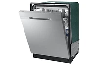 48 dBA 5500 Series Dishwasher with 3rd Rack | Samsung Canada