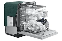 48 dBA 5500 Series Dishwasher with 3rd Rack | Samsung Canada