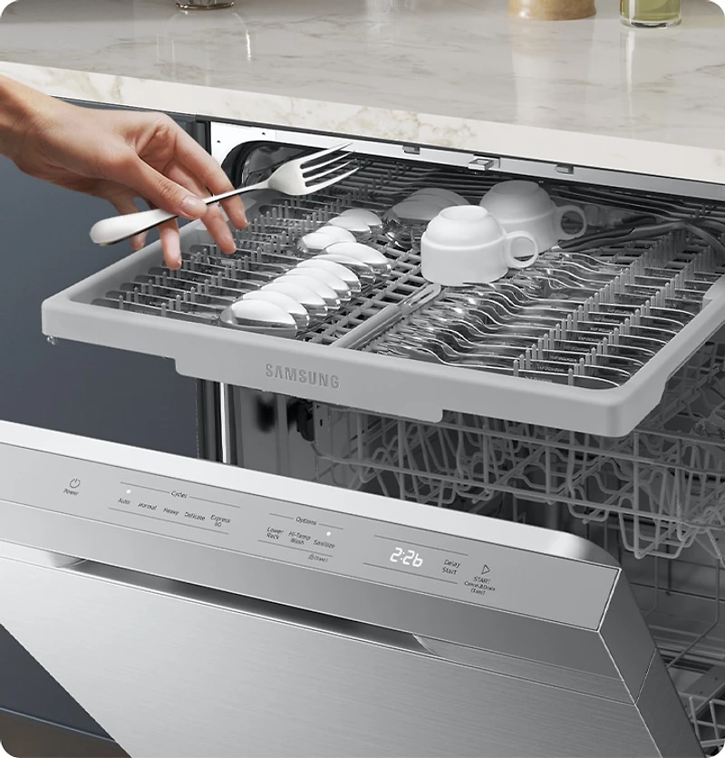 48 dBA 5500 Series Dishwasher with 3rd Rack | Samsung Canada