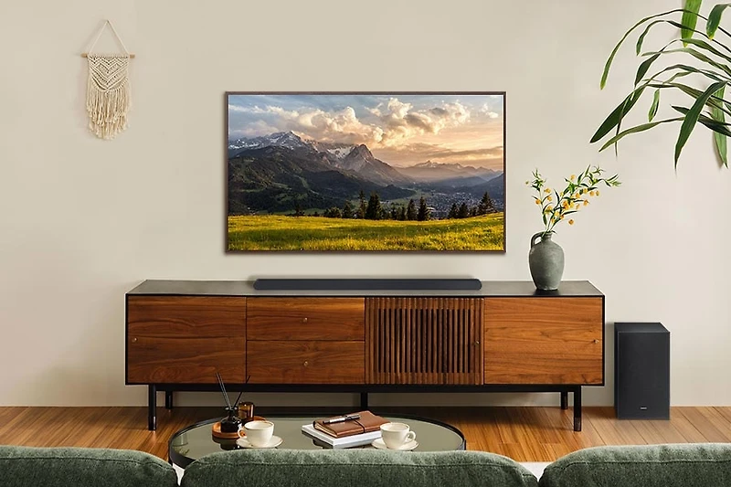 Ultra Slim Wireless Soundbar HW-S700D (2024) | Samsung Canada
