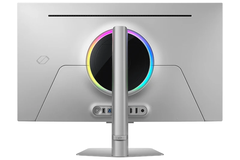 32" Odyssey OLED G8 G81SF UHD 4K 240Hz Gaming Monitor (2025) | Samsung Canada