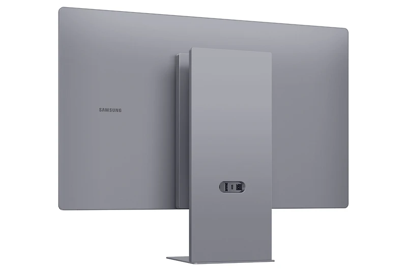 32" Smart Monitor M9 M90SF 4K OLED Samsung Vision AI (2025) | Samsung Canada