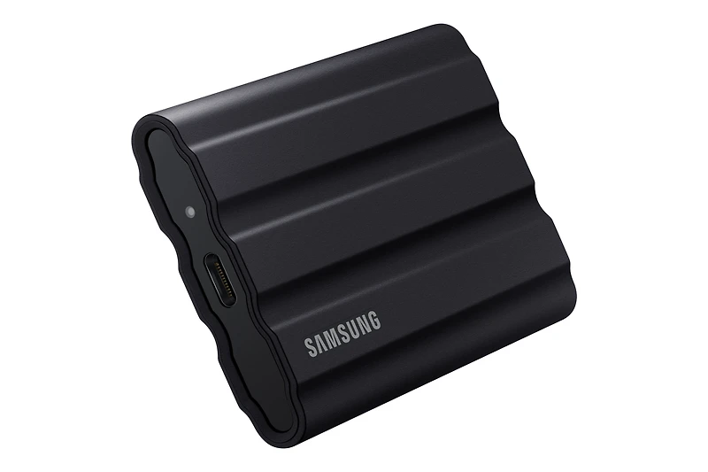 Portable SSD T7 Shield Black | Samsung Canada